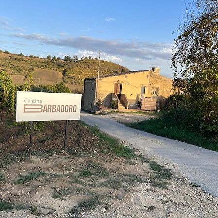 Cottage Immerso Nel Vigneto Caltagirone Exterior photo